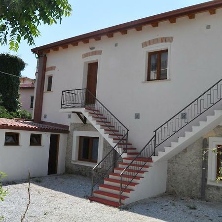 فاليرنا B&B Villa Marsico المظهر الخارجي الصورة